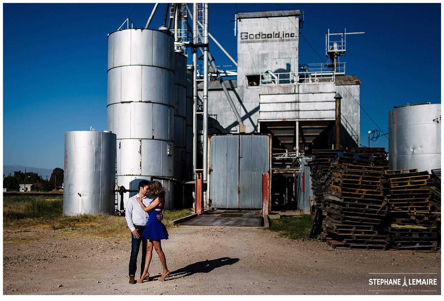 industrial Marfa Engagement session by Stephane Lemaire Photography