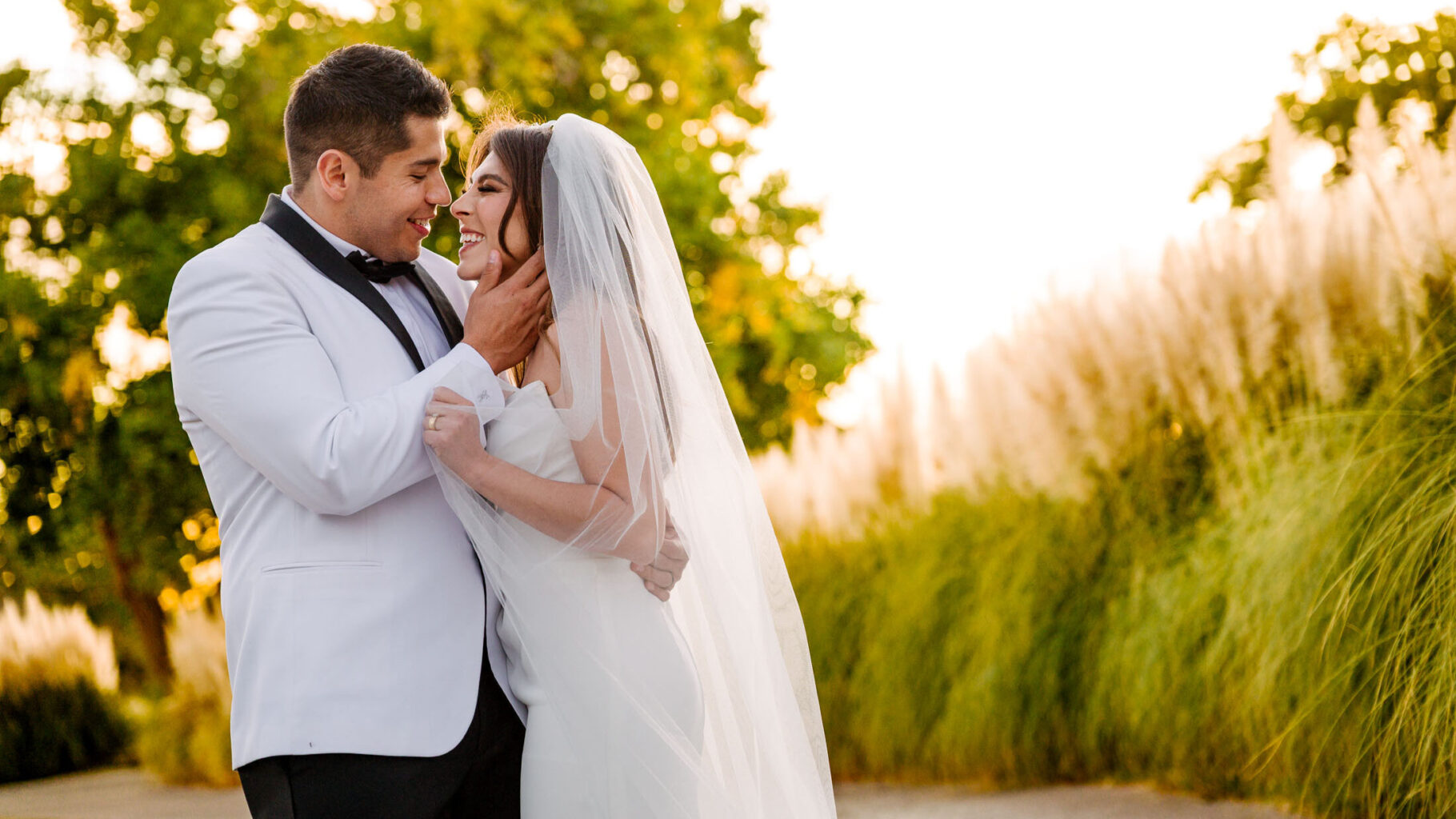 bride and groom wedding portrait at el paso country club